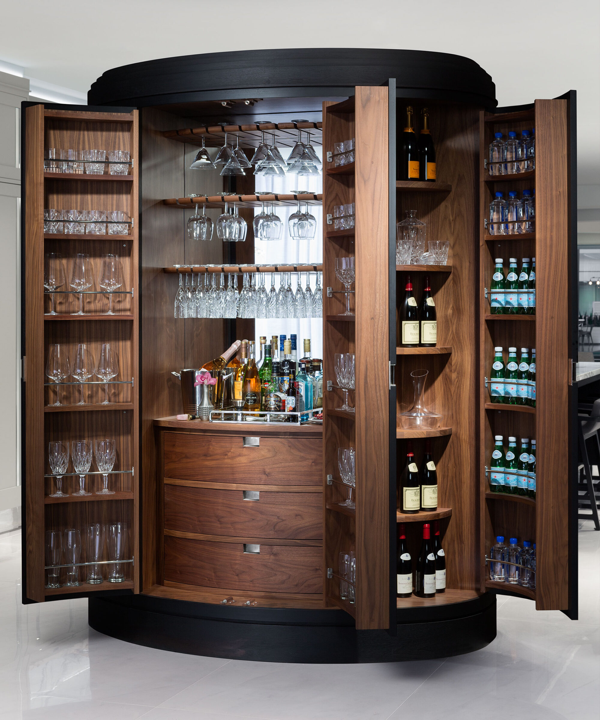 A Macassar Colletion cocktail bar pantry by Smallbone